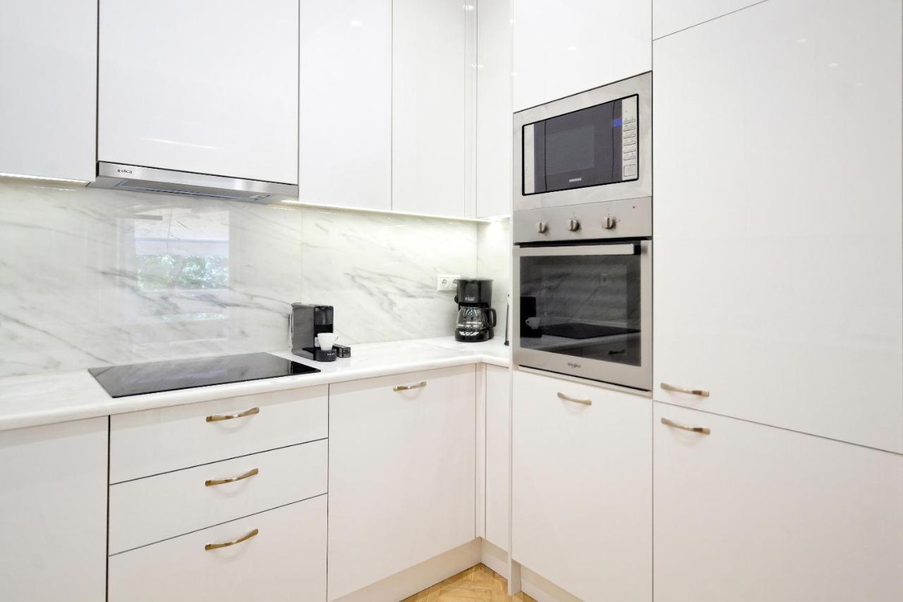 The Fancy Philosopher Apartment Atenas Exterior foto